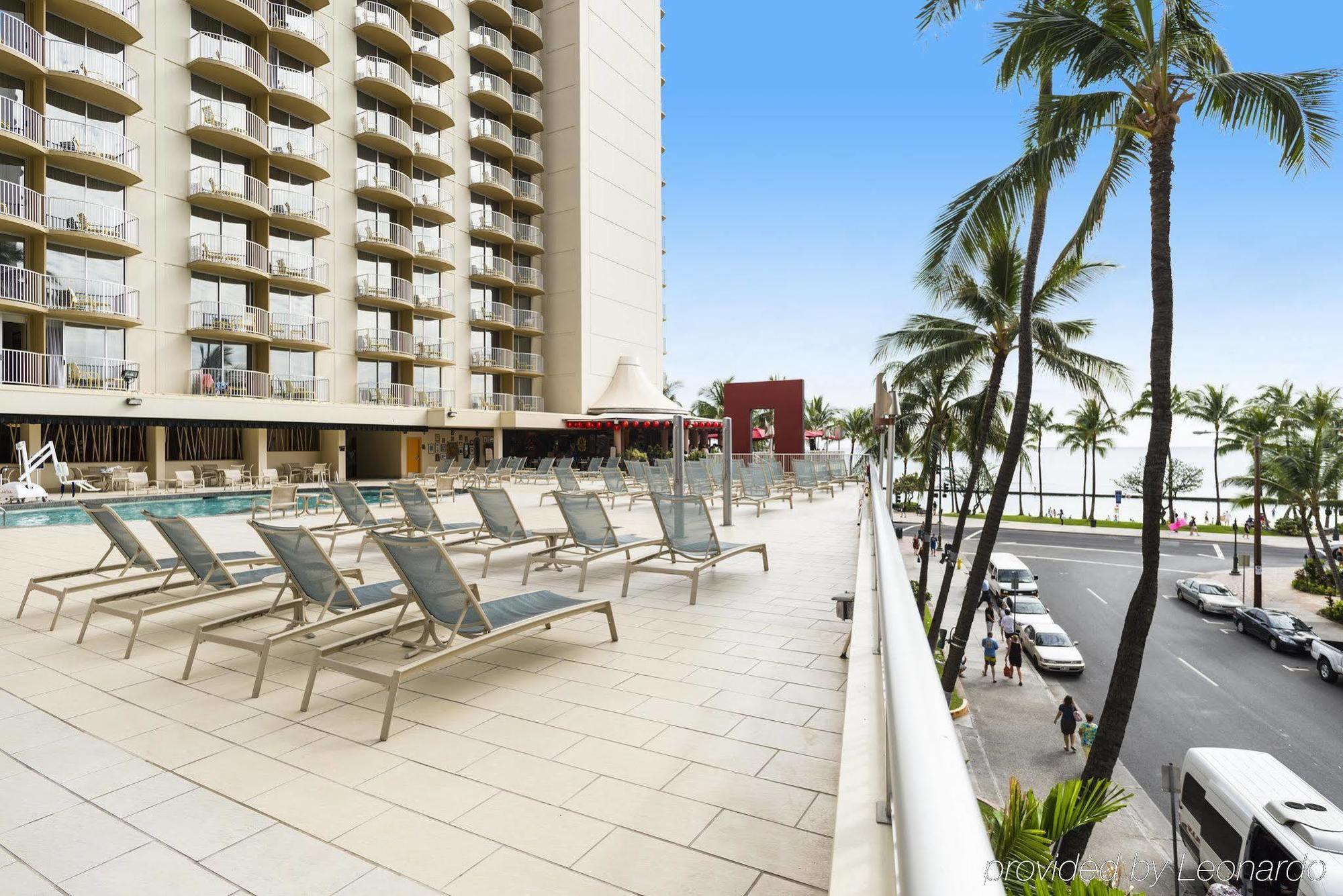 The Twin Fin Honolulu