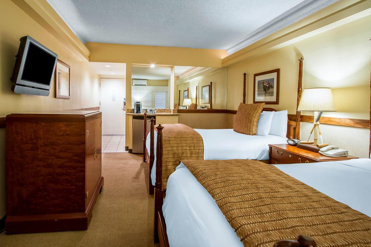 Hotel The Equus Honolulu