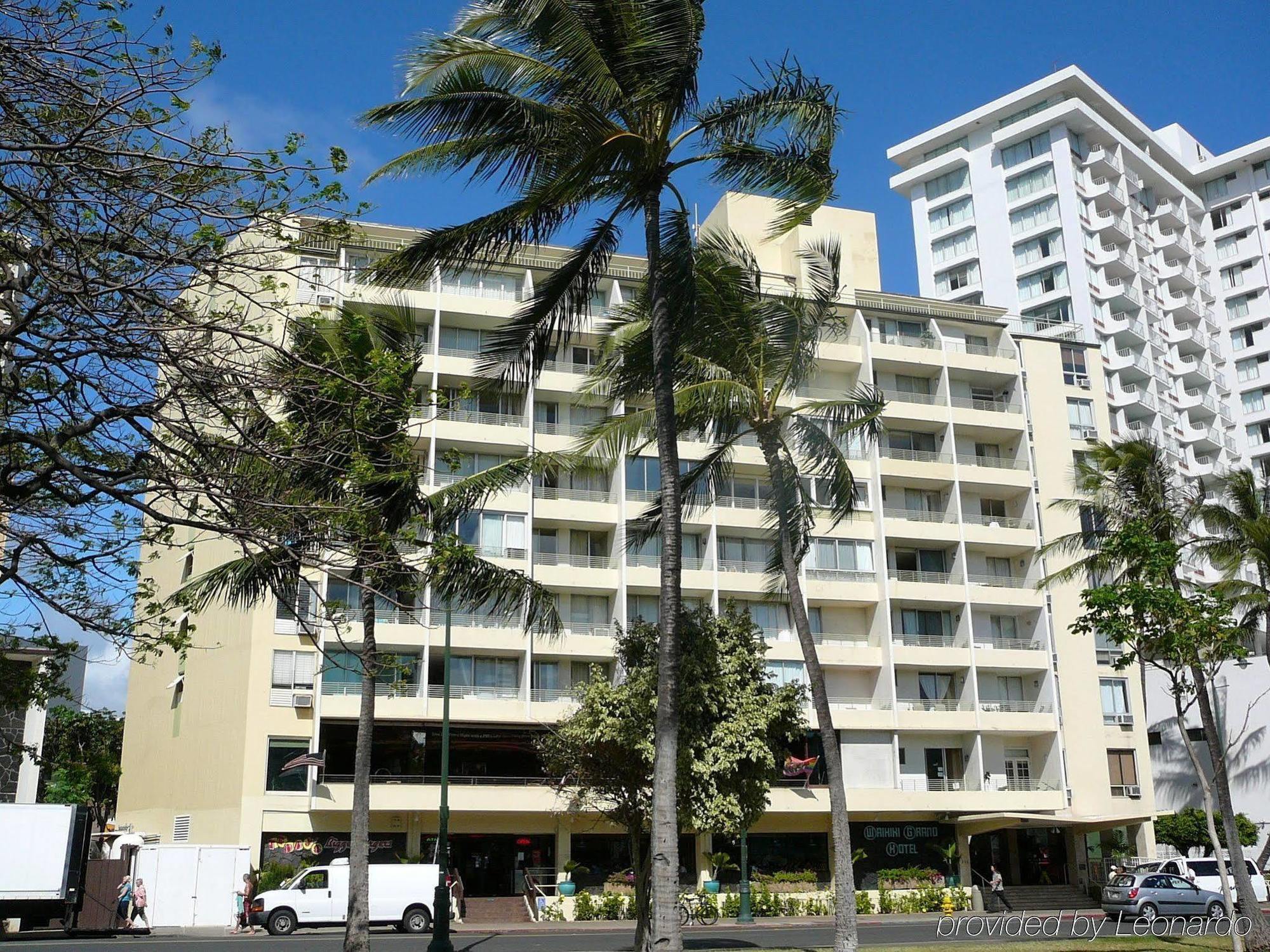 Castle At Waikiki Grand 2*