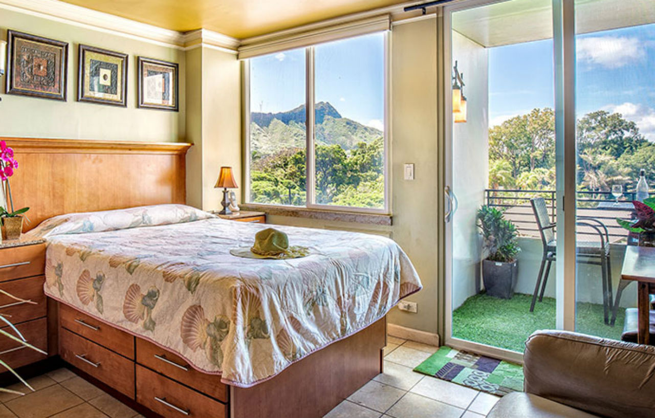 Castle At Waikiki Grand Hotel 2*