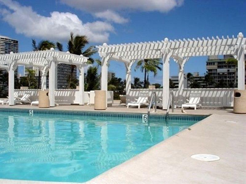 Waikiki Monarch 2*