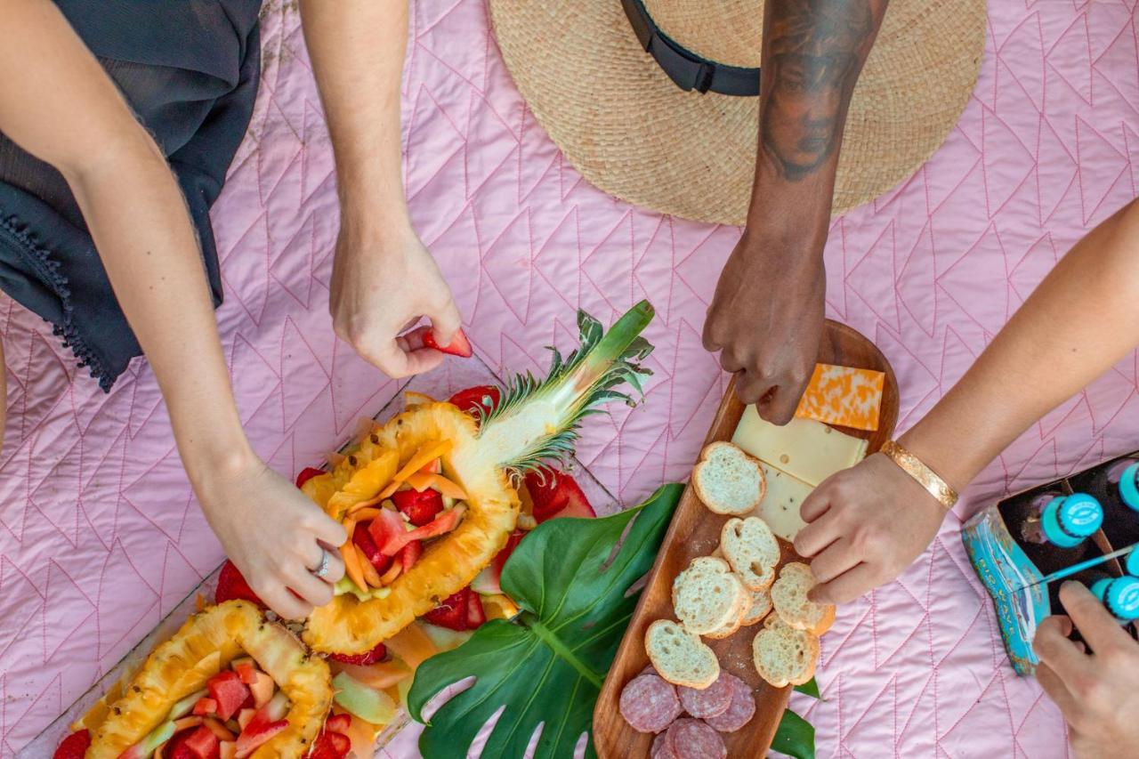 Vive Waikiki Hotel