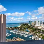 Marina Tower 3201 - 30-Night Minimum