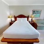 Luana 217 Condo