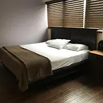 Waikiki 2Br King/King Beds Newly Renovated