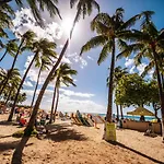 Aloha Vibes Await! Stylish Condo At Aloha Surf - Mountain And City Views
