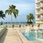 Waikiki Marina Resort At The Ilikai