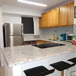 Waikiki 2Br King Beds Short Walk To Convention And Beaches