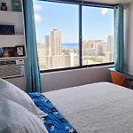 Waikiki Condo High Floor Views Beaches Convention Center