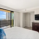 Expansive Lanai W/ Panoramic Views - Walk To Waikiki Beach