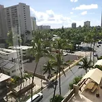 Waikiki Beach Cozy Studio No Resort Fee