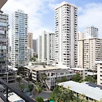 Wayfinder Waikiki - Voted Top 10 Best Hotels In Hawaii!
