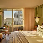Wayfinder Waikiki - Voted Top 10 Best Hotels In Hawaii!