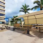 Waikiki Beach Modern Studio No Resort Fee Best Location