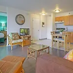 Rec Deck Suite, 1 Bed Condo + Free Parking