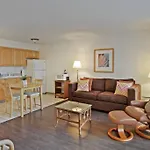 Rec Deck Suite, 1 Bed Condo + Free Parking