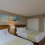 Deluxe Studio Condos Near Waikiki Beach - Free Parking & Outdoor Pool