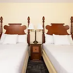 Ohia Waikiki Studio Suites
