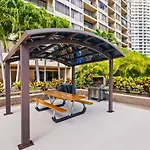 Honolulu Condo Stay With Balcony Walk To Beaches!