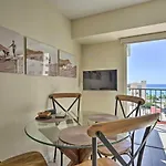 15Th Floor Condo With Lanai, 2 Blocks To Beach!