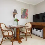 Luana Hotel Walk To The Beach -L512