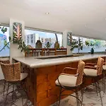 Luana Hotel Walk To The Beach -L512