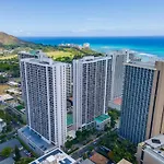 Lovely 1Br Ocean View Condo, Near Beach + Parking!