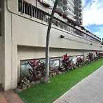 Vacation Rental Suites At Royal Aloha
