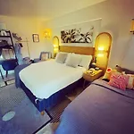 Seashore Waikiki Studio 1 Block From A Beach No Resort Fees
