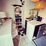 Seashore Waikiki Studio 1 Block From A Beach No Resort Fees