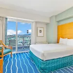 Castle At Ala Moana Hotel
