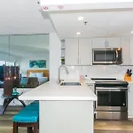 Ilikai Tower 1837 Yacht Harbor View 1Br