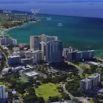 Breezy Luana Waikiki Condo