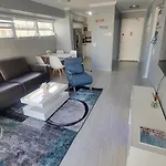 Waikiki Condo 2 Bedrooms 2 Bathrooms With 1 Free Parking Space