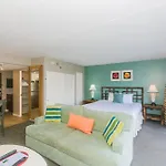 Ilikai Tower 613 City View 1Br