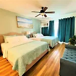 Cozy 2Beds,2Baths, Free Parking At Waikiki Beach