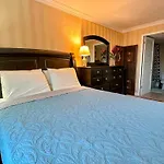 Vacation Rental Studios At Royal Garden Waikiki