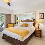 Waikiki Shore Beachfront
