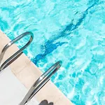 Mountain View Getaway, Free Parking And Beach Steps Away
