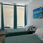2Br Downtown High Ceiling Free Parking And Wifi