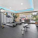 Chic Boutique Hotel And Upgraded Rg