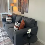 1414- Heart Of Waikiki With Kitchen - Free Parking - City View