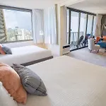 Deluxe Ocean View Condo 2 Queen Beds In Waikiki, Free Parking & Wi-Fi