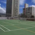 Heart Of Waikiki,1Bdrm,Free Parking, Wifi,No Resort Fees,Youtube,Netflix !