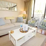 Waikiki 1 Bedroom W/ A/C!