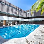 Downtown Honolulu Skyview - 1Bed&Den- Free Parking