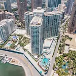 Upscale 2Br & 2Ba Ocean View In Waikiki With Parking!