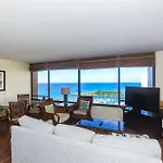 One Bedroom Discovery Bay Condos With Kitchen, Free Wifi & Amazing Views