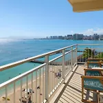 Kaimana Beach Hotel