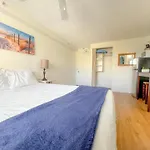 Mellow Kuhio Village Studio